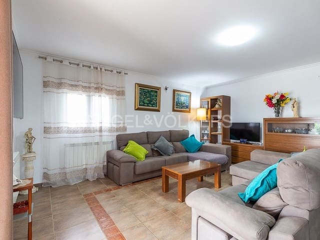 4 bedroom Finca/Country House for sale in Montroy with pool - € 375,000 (Ref: 8235396)