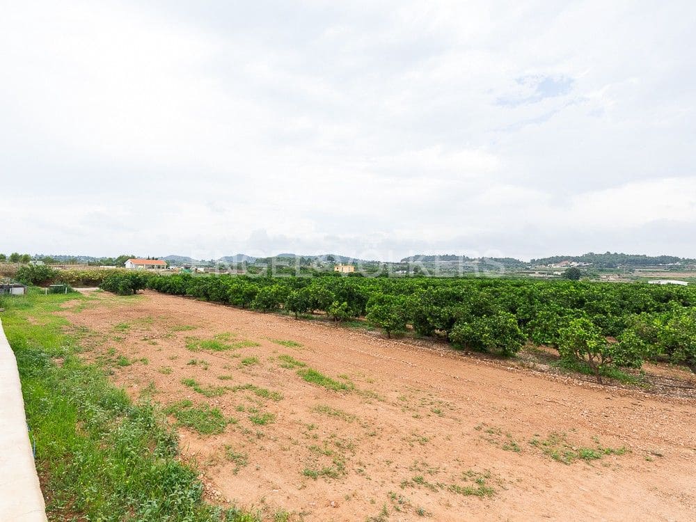 4 bedroom Finca/Country House for sale in Montroy with pool - € 375,000 (Ref: 8235396)