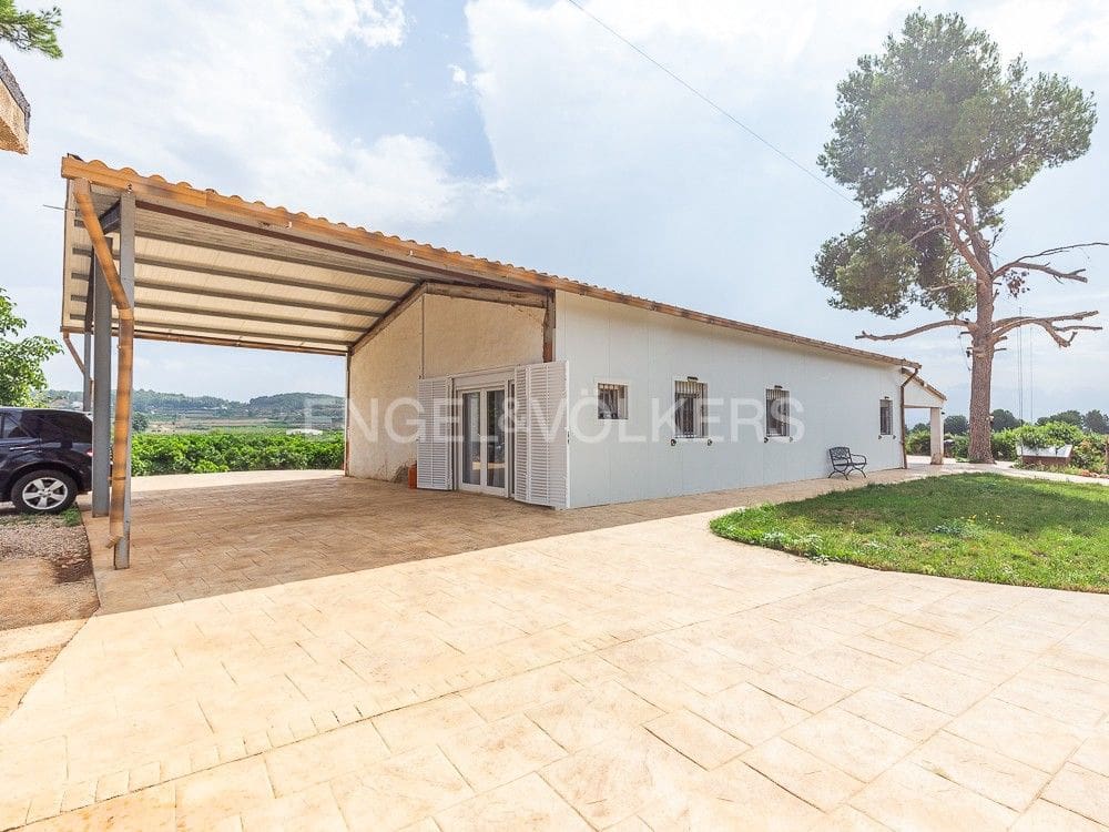 4 bedroom Finca/Country House for sale in Montroy with pool - € 375,000 (Ref: 8235396)