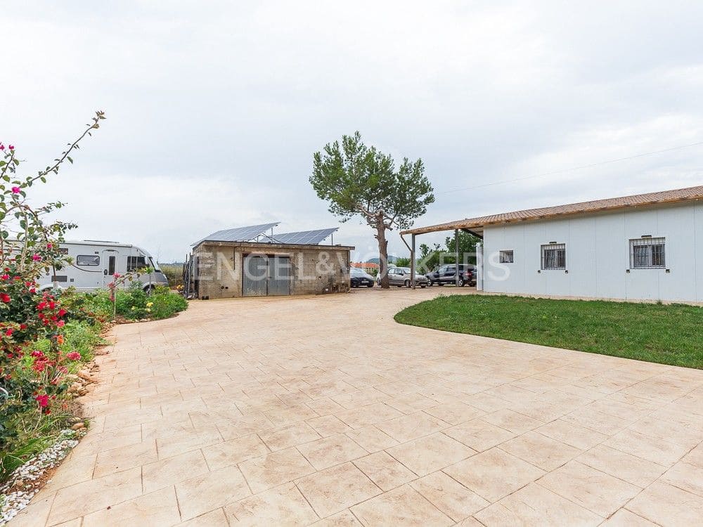 4 bedroom Finca/Country House for sale in Montroy with pool - € 375,000 (Ref: 8235396)