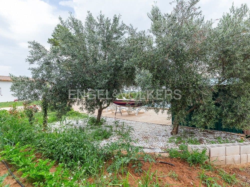 4 bedroom Finca/Country House for sale in Montroy with pool - € 375,000 (Ref: 8235396)