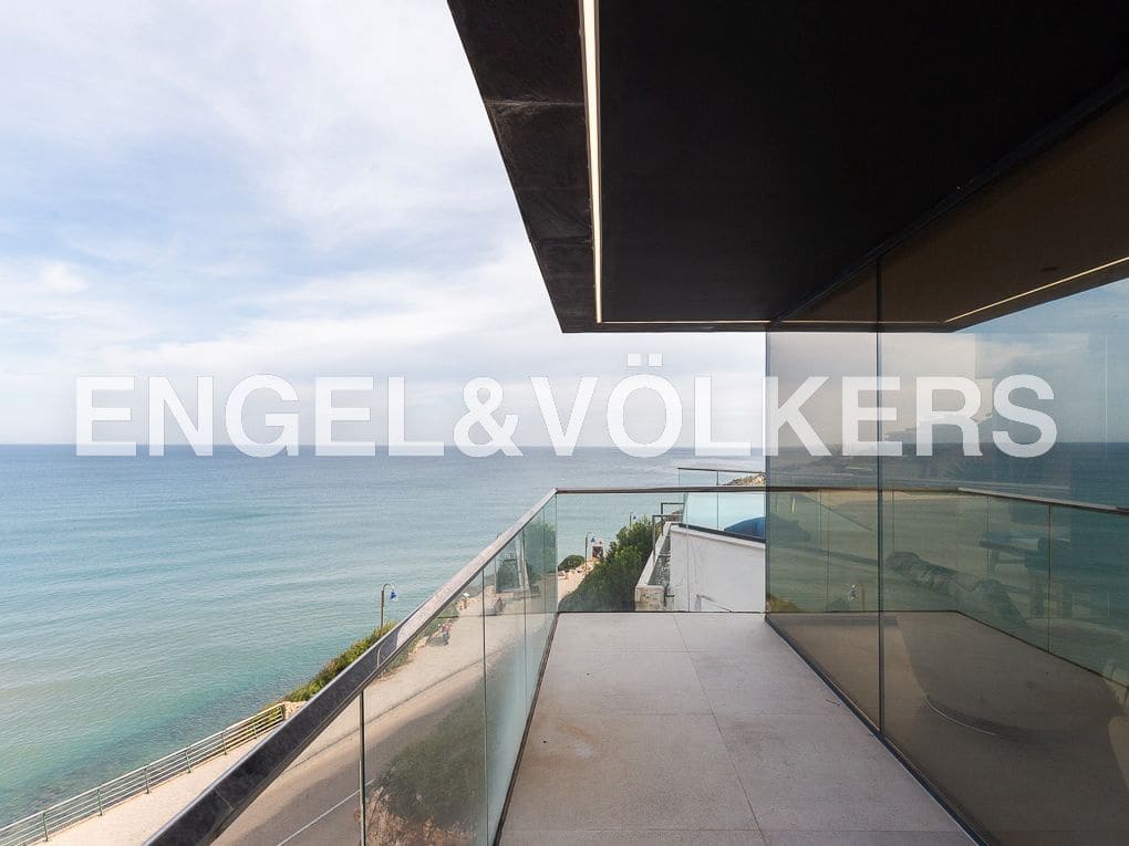 5 bedroom Beach Apartment for sale in Cullera with pool garage - € 1,895,000 (Ref: 8235397)