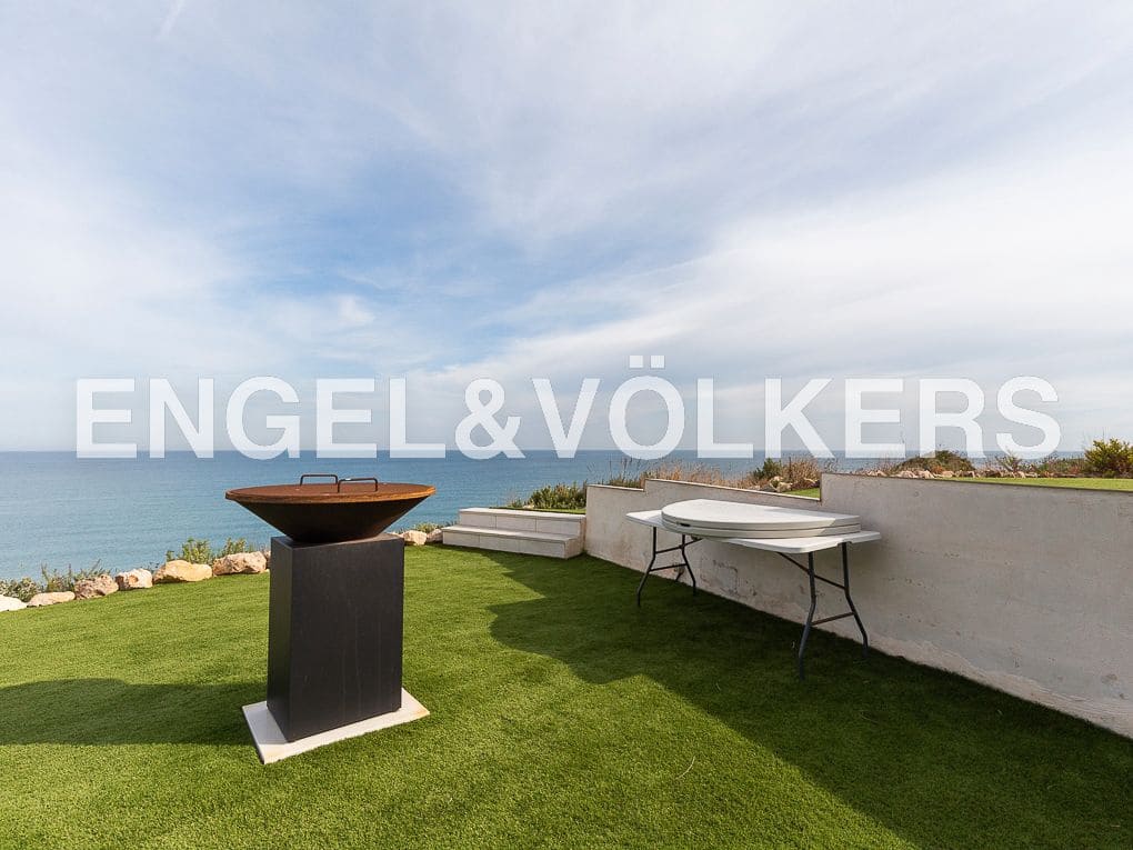 5 bedroom Beach Apartment for sale in Cullera with pool garage - € 1,895,000 (Ref: 8235397)