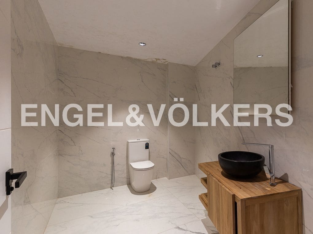 5 bedroom Beach Apartment for sale in Cullera with pool garage - € 1,895,000 (Ref: 8235397)