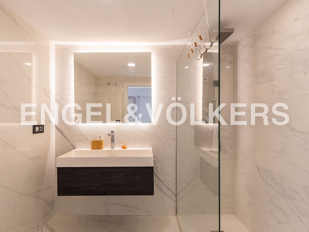 5 bedroom Beach Apartment for sale in Cullera with pool garage - € 1,895,000 (Ref: 8235397)