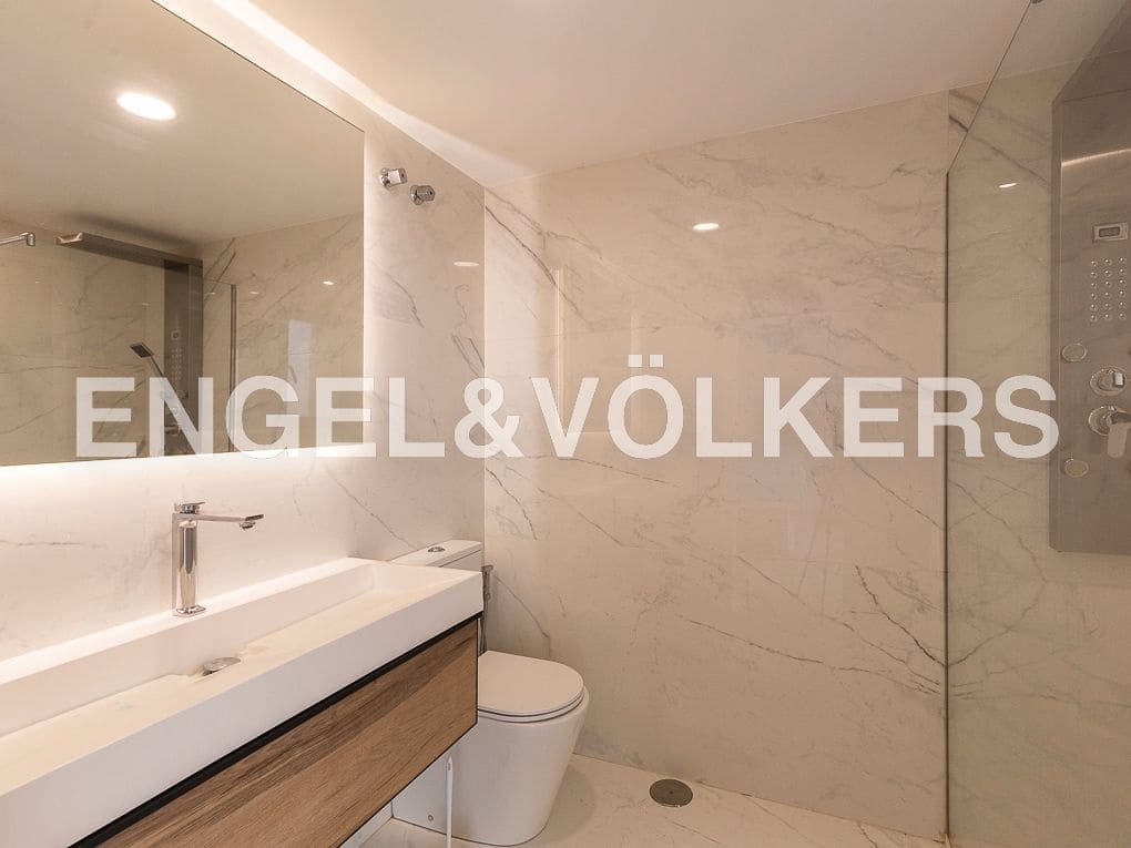 5 bedroom Beach Apartment for sale in Cullera with pool garage - € 1,895,000 (Ref: 8235397)