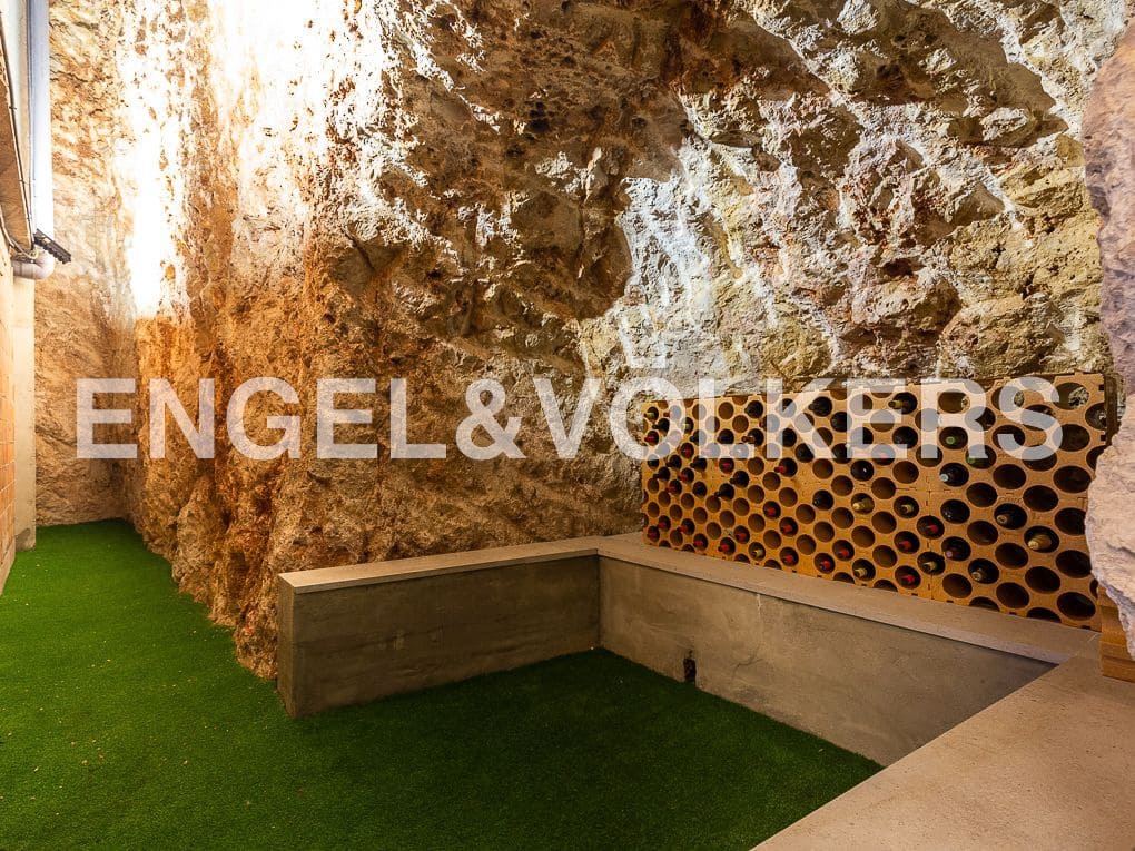 5 bedroom Beach Apartment for sale in Cullera with pool garage - € 1,895,000 (Ref: 8235397)