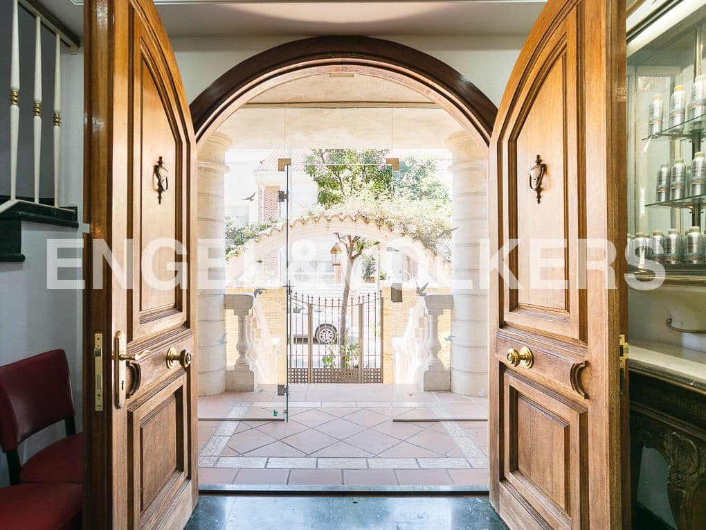 7 bedroom Villa for sale in Picanya with pool garage - € 980,000 (Ref: 8235423)