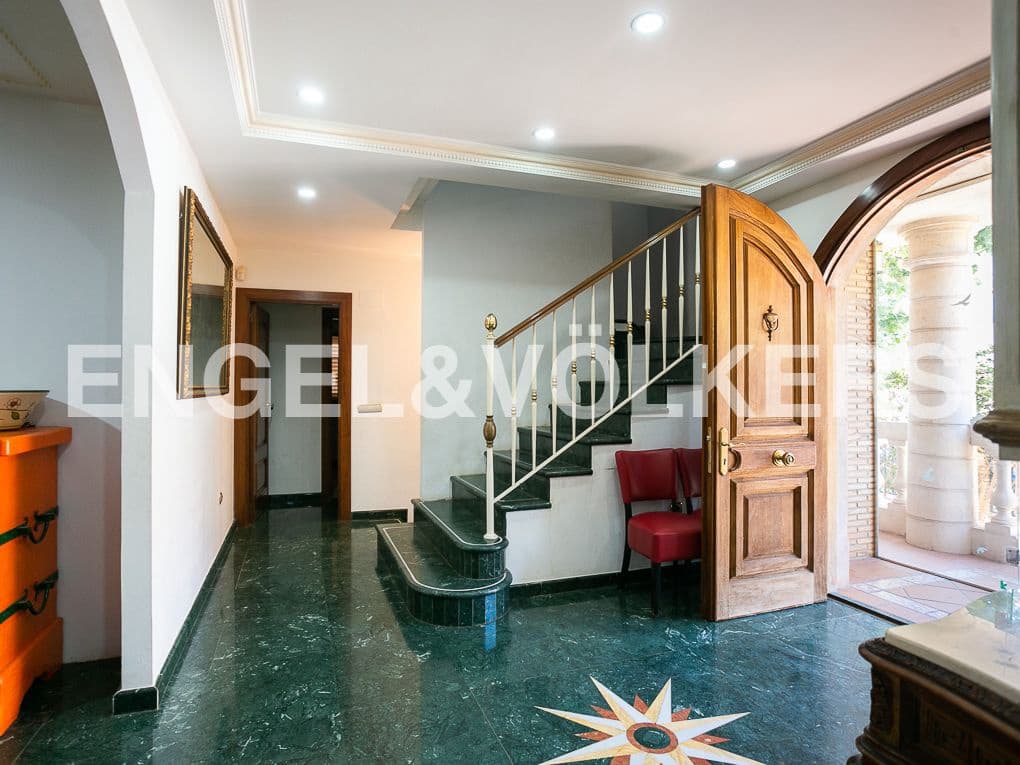 7 bedroom Villa for sale in Picanya with pool garage - € 980,000 (Ref: 8235423)