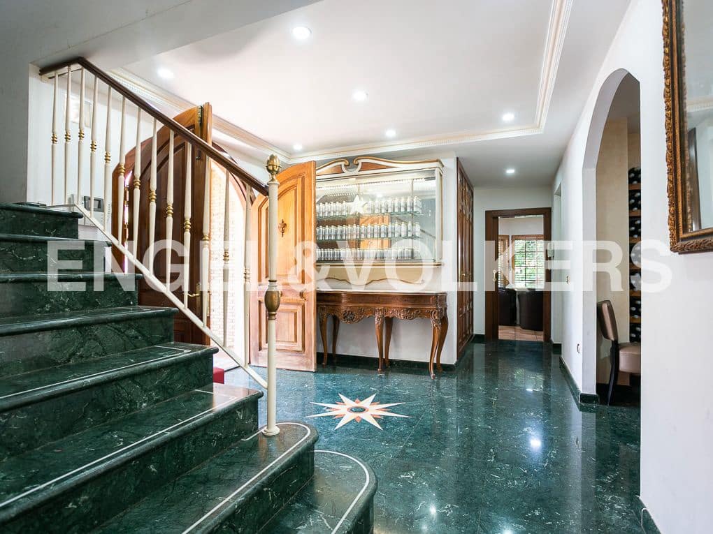 7 bedroom Villa for sale in Picanya with pool garage - € 980,000 (Ref: 8235423)