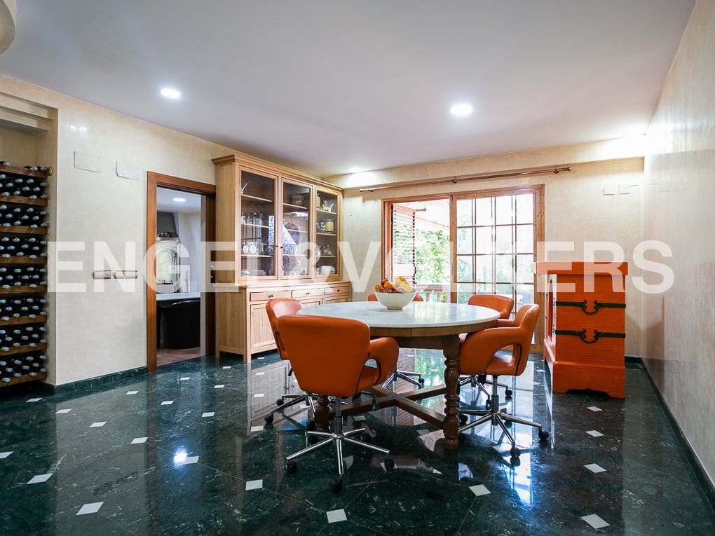 7 bedroom Villa for sale in Picanya with pool garage - € 980,000 (Ref: 8235423)