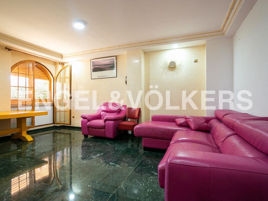 7 bedroom Villa for sale in Picanya with pool garage - € 980,000 (Ref: 8235423)