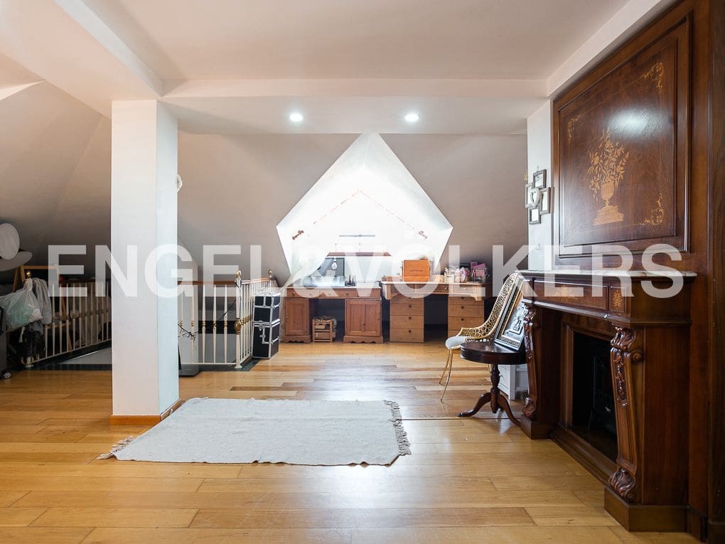 7 bedroom Villa for sale in Picanya with pool garage - € 980,000 (Ref: 8235423)