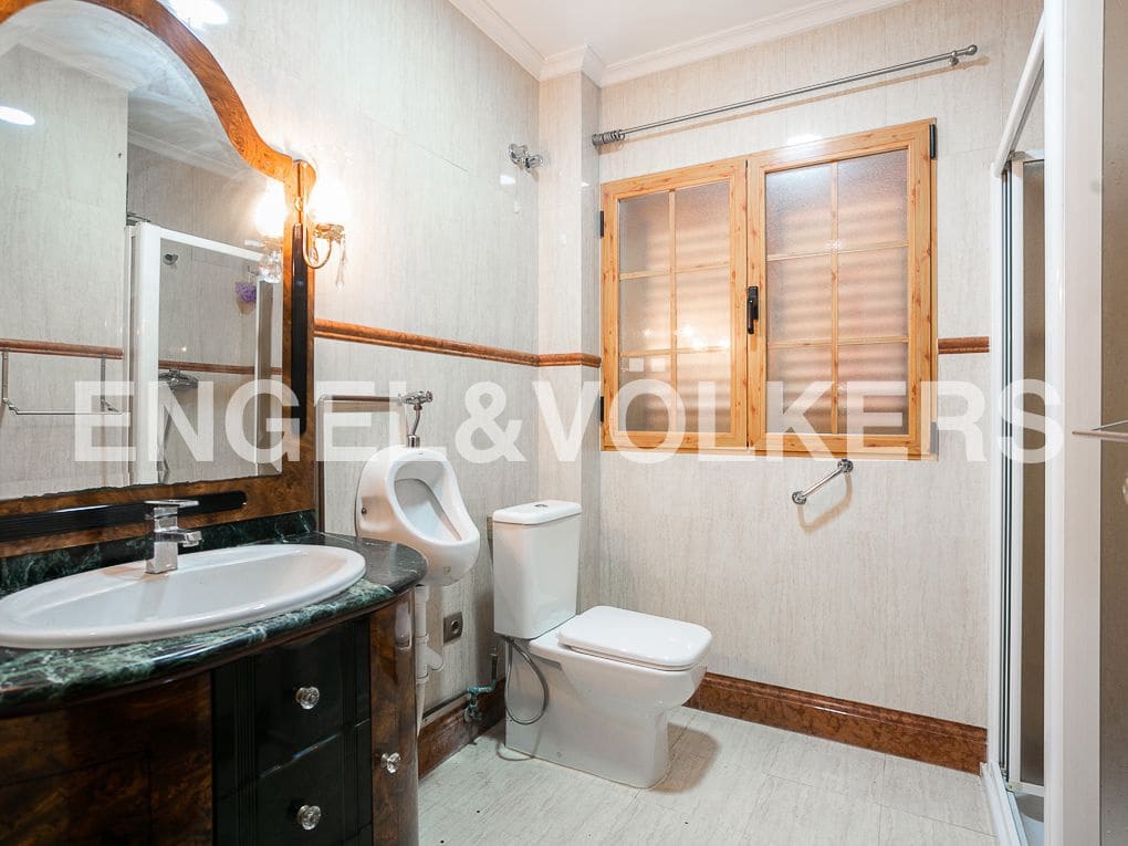7 bedroom Villa for sale in Picanya with pool garage - € 980,000 (Ref: 8235423)