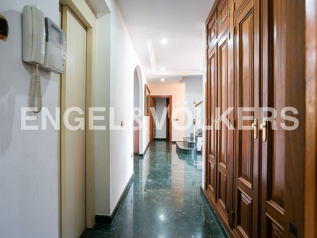 7 bedroom Villa for sale in Picanya with pool garage - € 980,000 (Ref: 8235423)