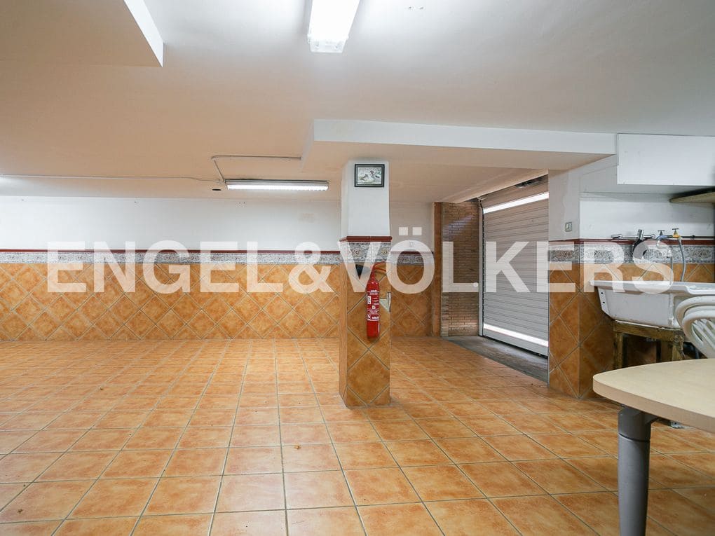 7 bedroom Villa for sale in Picanya with pool garage - € 980,000 (Ref: 8235423)