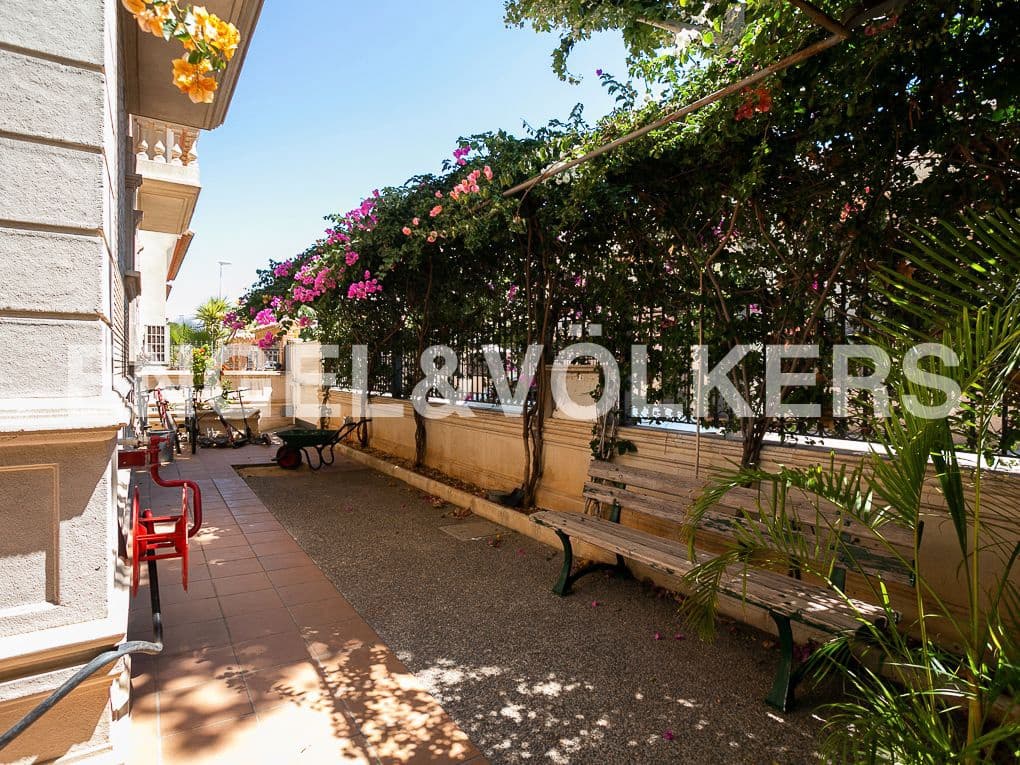 7 bedroom Villa for sale in Picanya with pool garage - € 980,000 (Ref: 8235423)