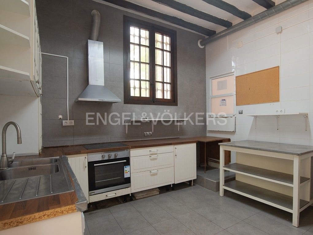 10 Zimmer Villa zu verkaufen in Vila-real mit Pool Garage - 670.000 € (Ref: 8235458)