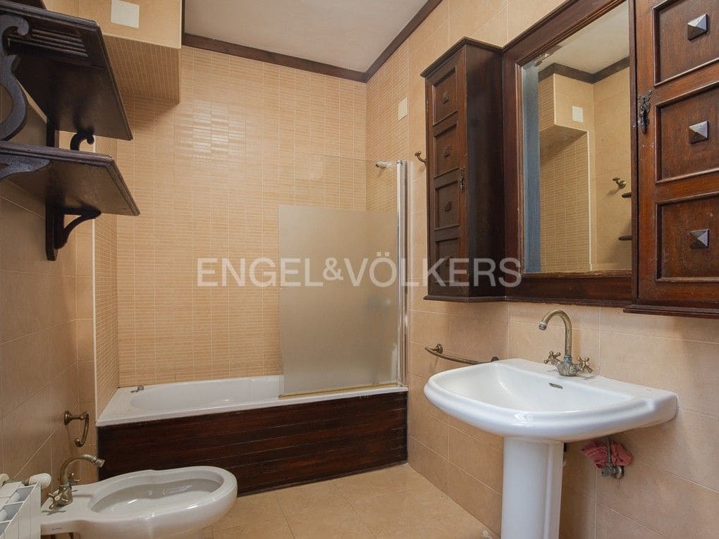 10 Zimmer Villa zu verkaufen in Vila-real mit Pool Garage - 670.000 € (Ref: 8235458)