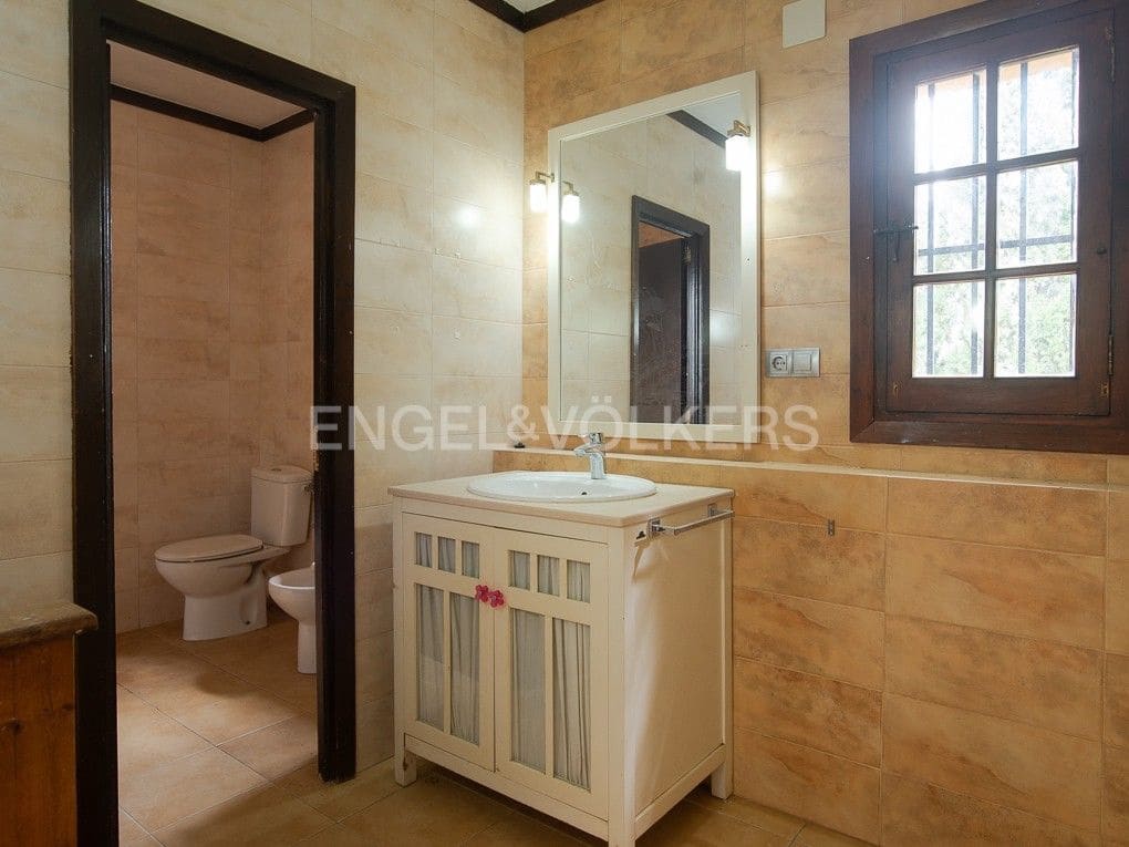 10 Zimmer Villa zu verkaufen in Vila-real mit Pool Garage - 670.000 € (Ref: 8235458)