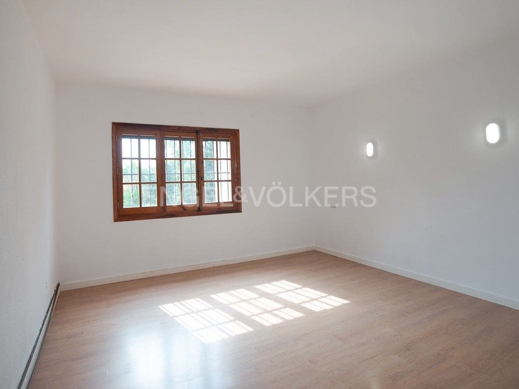 10 Zimmer Villa zu verkaufen in Vila-real mit Pool Garage - 670.000 € (Ref: 8235458)