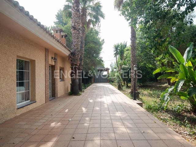 Chalet de 10 habitaciones en Vila-real en venta con piscina garaje - 670.000 € (Ref: 8235458)