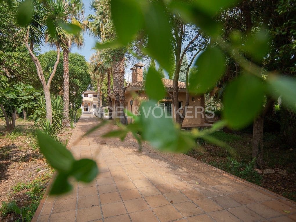 10 Zimmer Villa zu verkaufen in Vila-real mit Pool Garage - 670.000 € (Ref: 8235458)