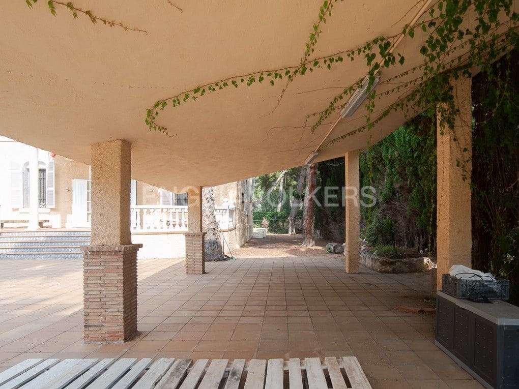 10 Zimmer Villa zu verkaufen in Vila-real mit Pool Garage - 670.000 € (Ref: 8235458)