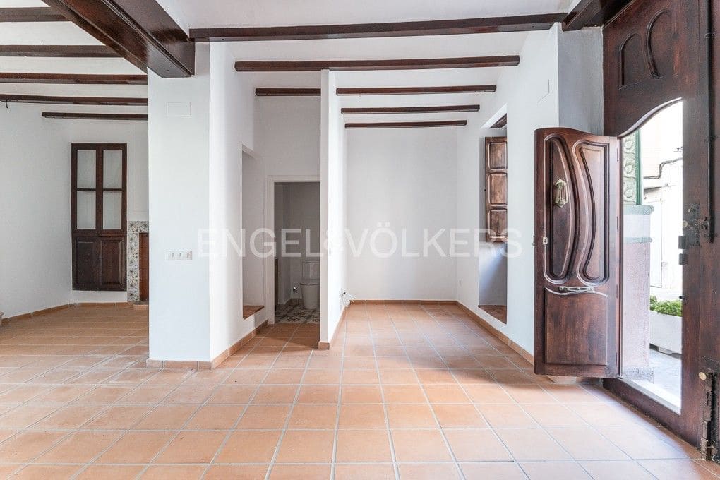 3 bedroom Townhouse for sale in Piles with pool - € 359,000 (Ref: 8235467)