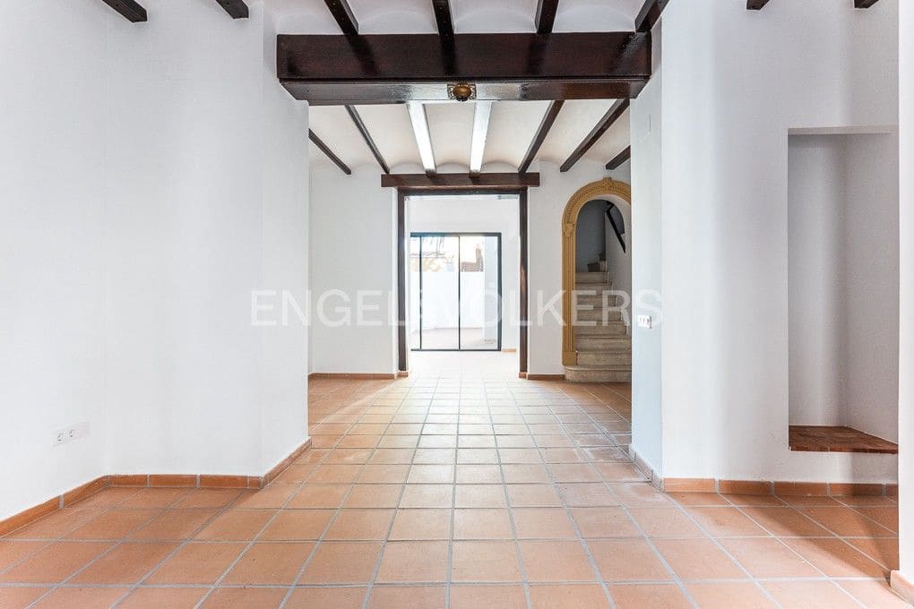 3 bedroom Townhouse for sale in Piles with pool - € 359,000 (Ref: 8235467)