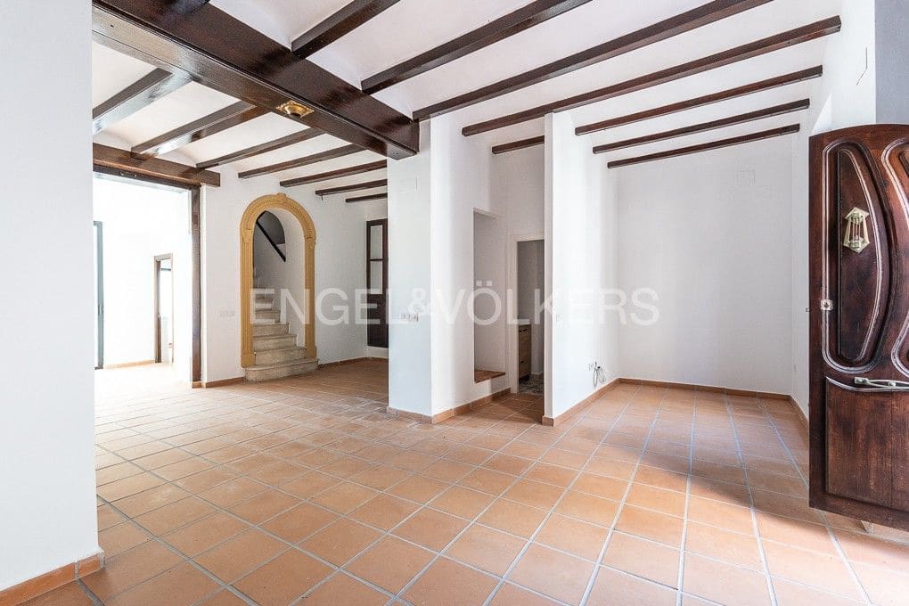 3 bedroom Townhouse for sale in Piles with pool - € 359,000 (Ref: 8235467)