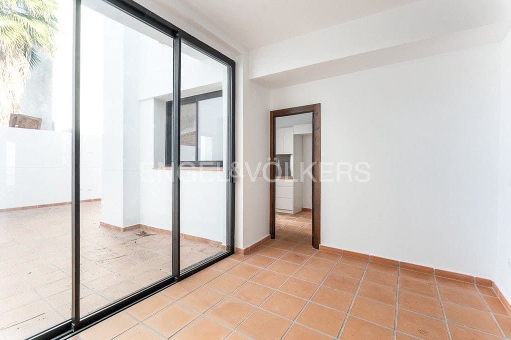 3 bedroom Townhouse for sale in Piles with pool - € 359,000 (Ref: 8235467)