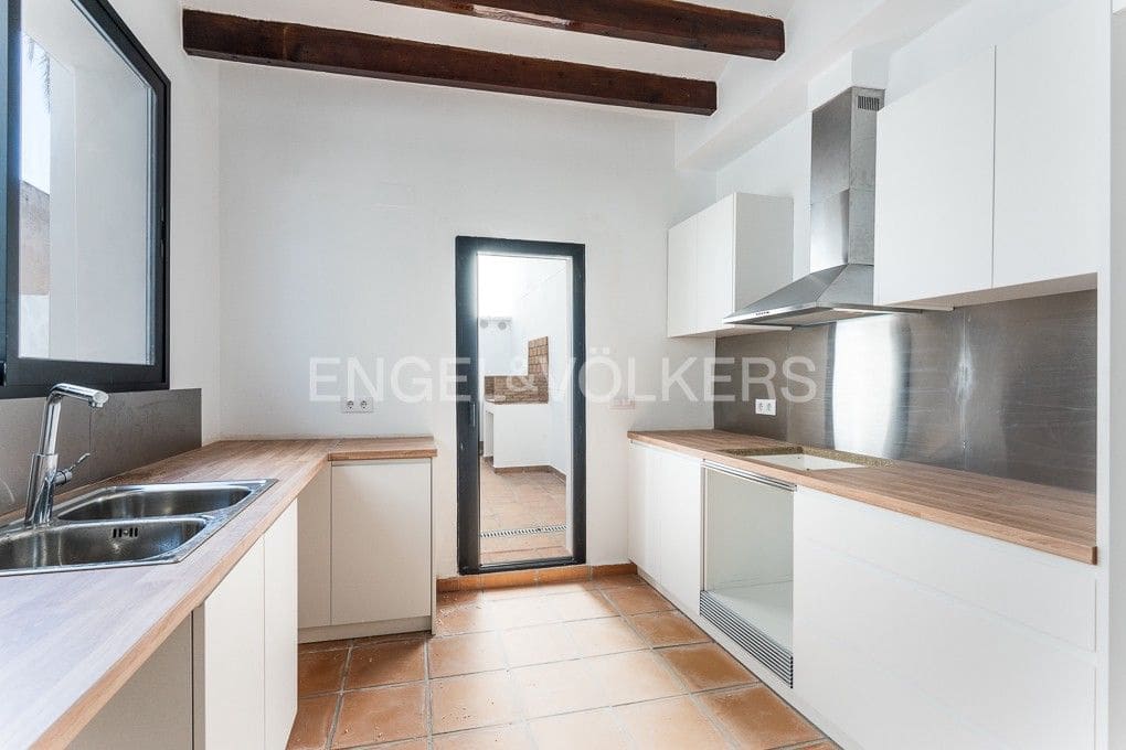 3 bedroom Townhouse for sale in Piles with pool - € 359,000 (Ref: 8235467)