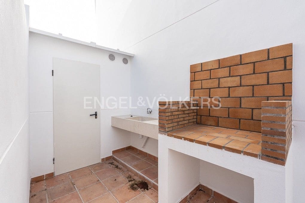 3 bedroom Townhouse for sale in Piles with pool - € 359,000 (Ref: 8235467)