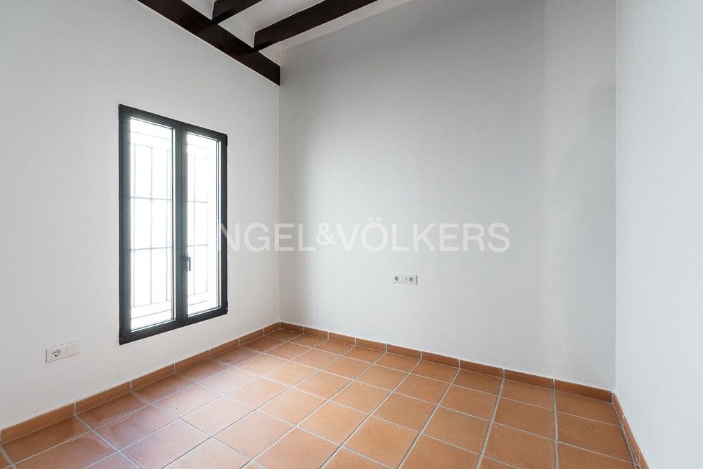 3 bedroom Townhouse for sale in Piles with pool - € 359,000 (Ref: 8235467)