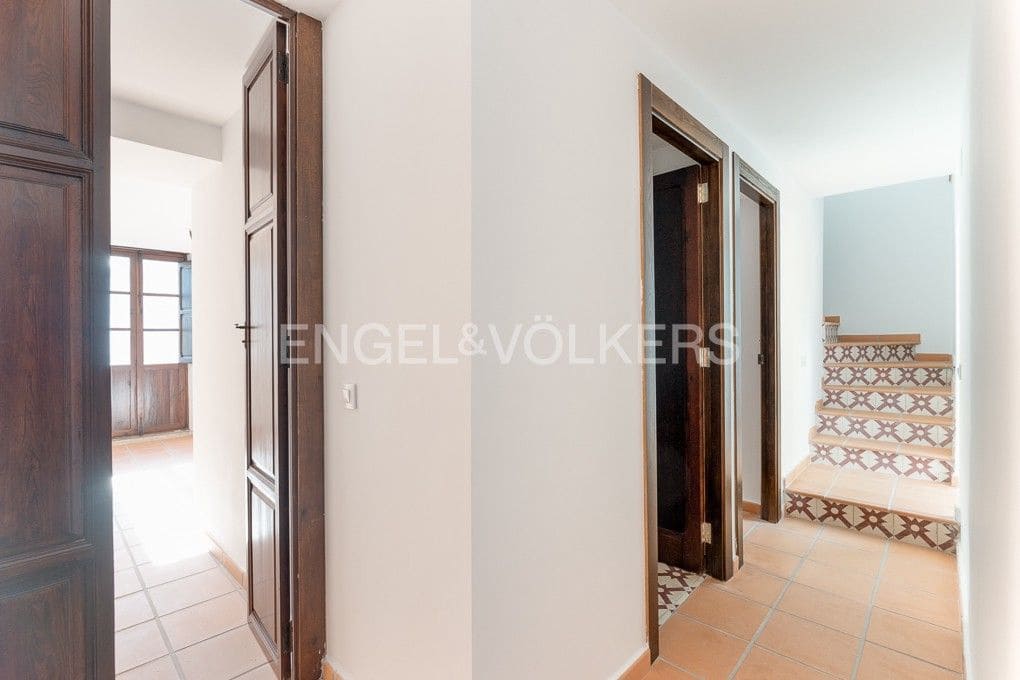 3 bedroom Townhouse for sale in Piles with pool - € 359,000 (Ref: 8235467)