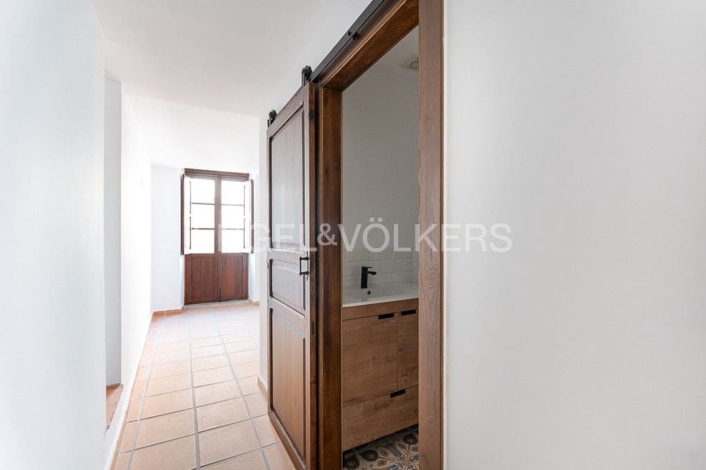 3 bedroom Townhouse for sale in Piles with pool - € 359,000 (Ref: 8235467)