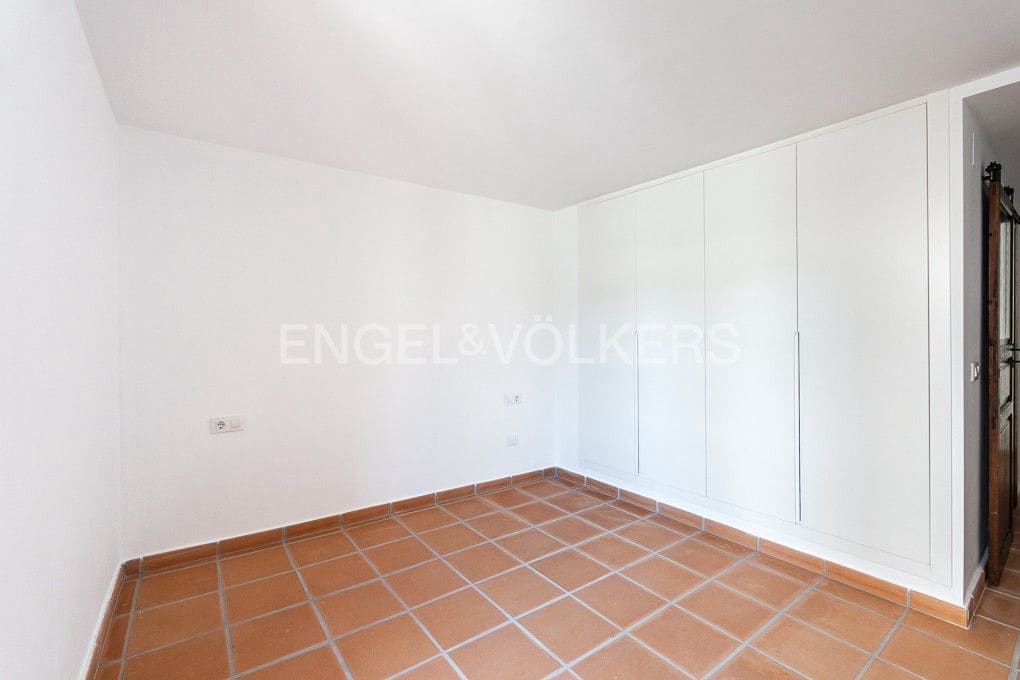 3 bedroom Townhouse for sale in Piles with pool - € 359,000 (Ref: 8235467)