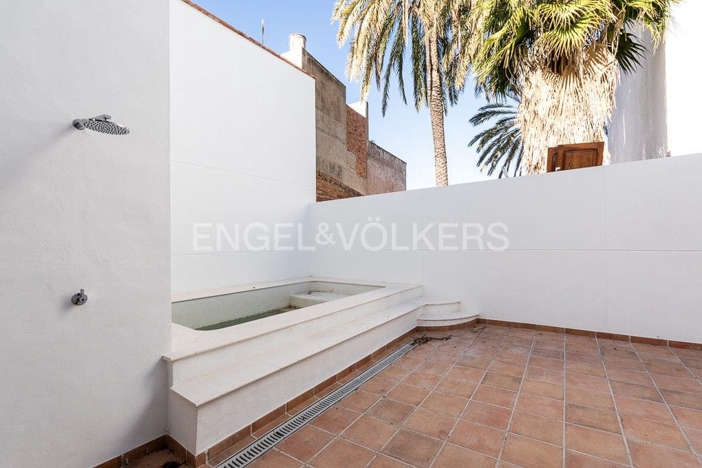 3 bedroom Townhouse for sale in Piles with pool - € 359,000 (Ref: 8235467)