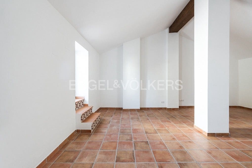 3 bedroom Townhouse for sale in Piles with pool - € 359,000 (Ref: 8235467)