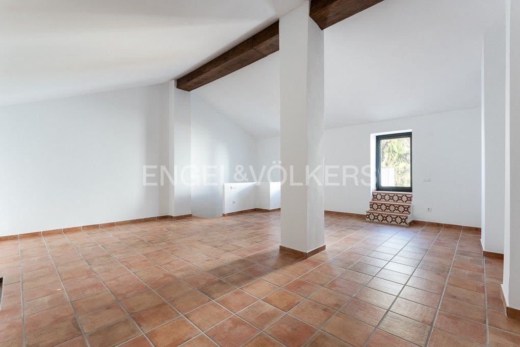 3 bedroom Townhouse for sale in Piles with pool - € 359,000 (Ref: 8235467)