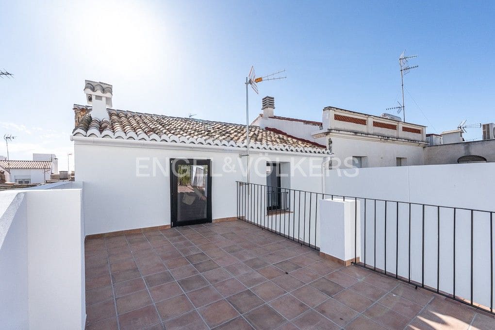 3 bedroom Townhouse for sale in Piles with pool - € 359,000 (Ref: 8235467)