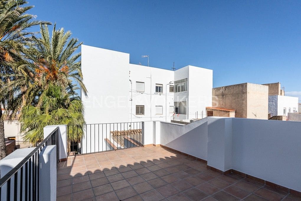 3 bedroom Townhouse for sale in Piles with pool - € 359,000 (Ref: 8235467)