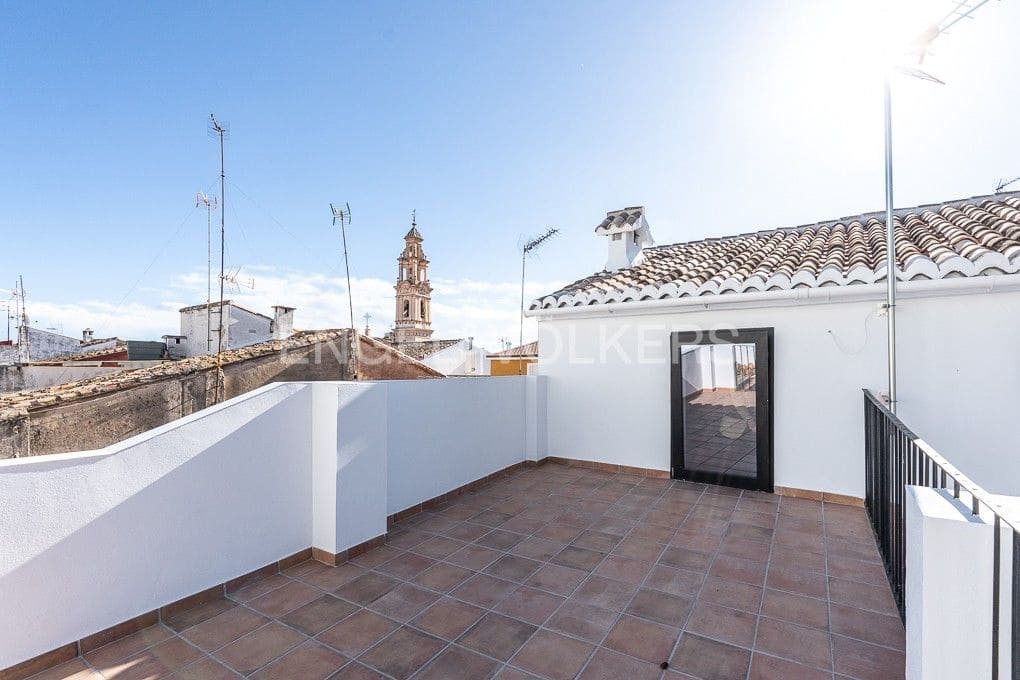 3 bedroom Townhouse for sale in Piles with pool - € 359,000 (Ref: 8235467)