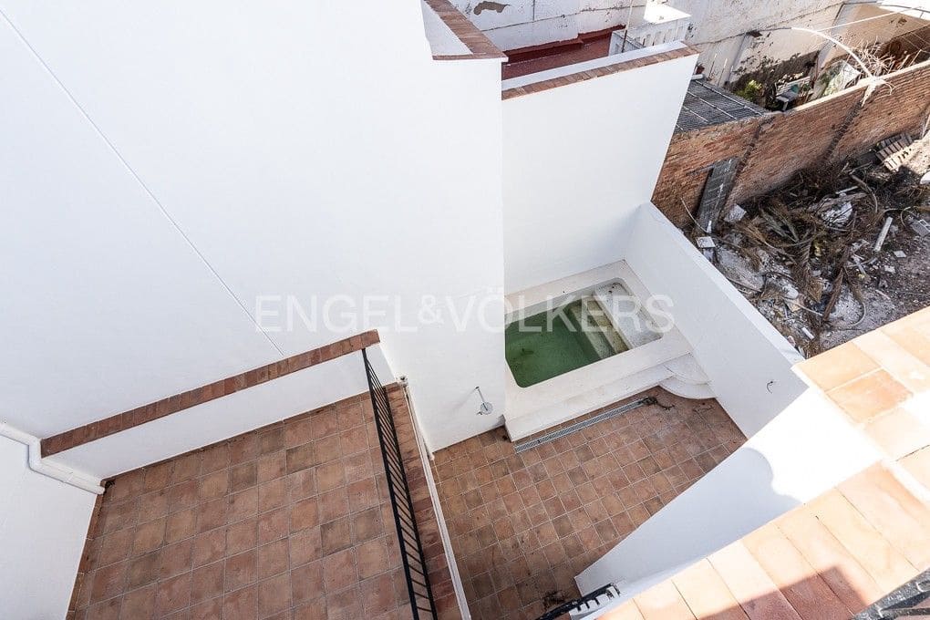 3 bedroom Townhouse for sale in Piles with pool - € 359,000 (Ref: 8235467)