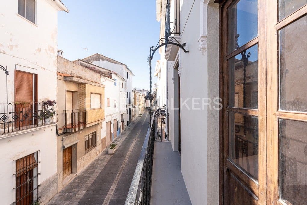 3 bedroom Townhouse for sale in Piles with pool - € 359,000 (Ref: 8235467)