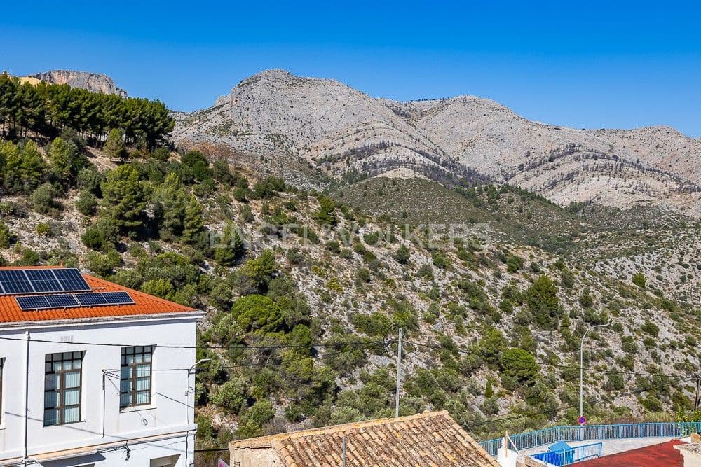 5 slaapkamer Hotel te koop in Vall de Laguart met garage - € 469.000 (Ref: 8235489)