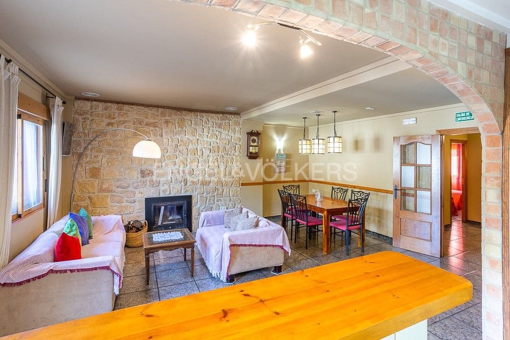5 slaapkamer Hotel te koop in Vall de Laguart met garage - € 469.000 (Ref: 8235489)