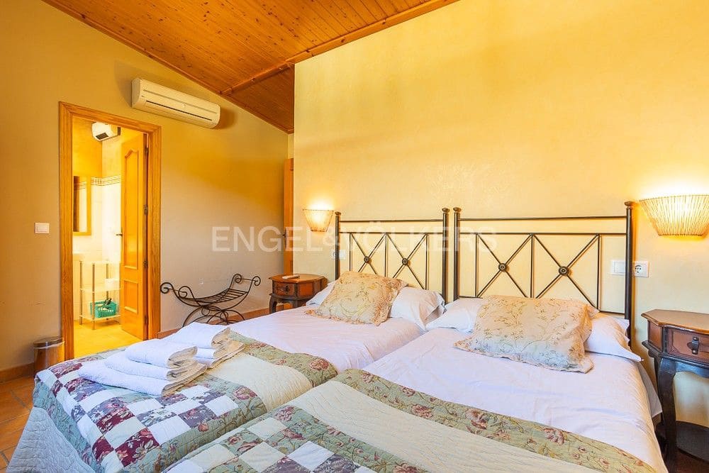 5 slaapkamer Hotel te koop in Vall de Laguart met garage - € 469.000 (Ref: 8235489)