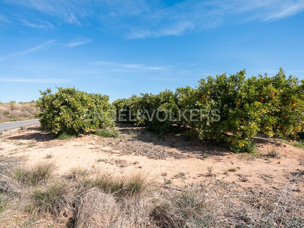 Building Plot for sale in Pedralba - € 189,900 (Ref: 8235507)
